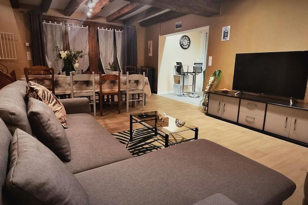 Grand Gite - Le Saint-Chrirtophe Châteauroux Εξωτερικό φωτογραφία